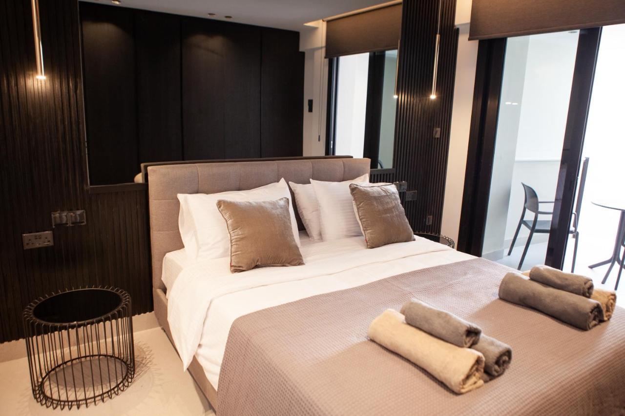 Raam Luxury Suites Ларнака Екстериор снимка