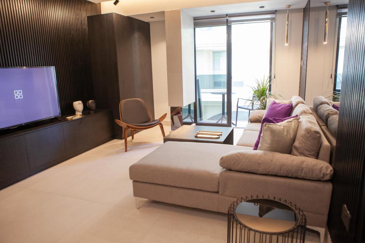 Raam Luxury Suites Ларнака Екстериор снимка