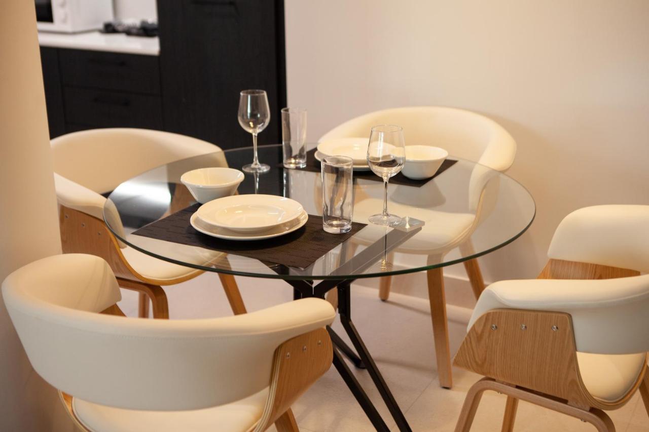 Raam Luxury Suites Ларнака Екстериор снимка