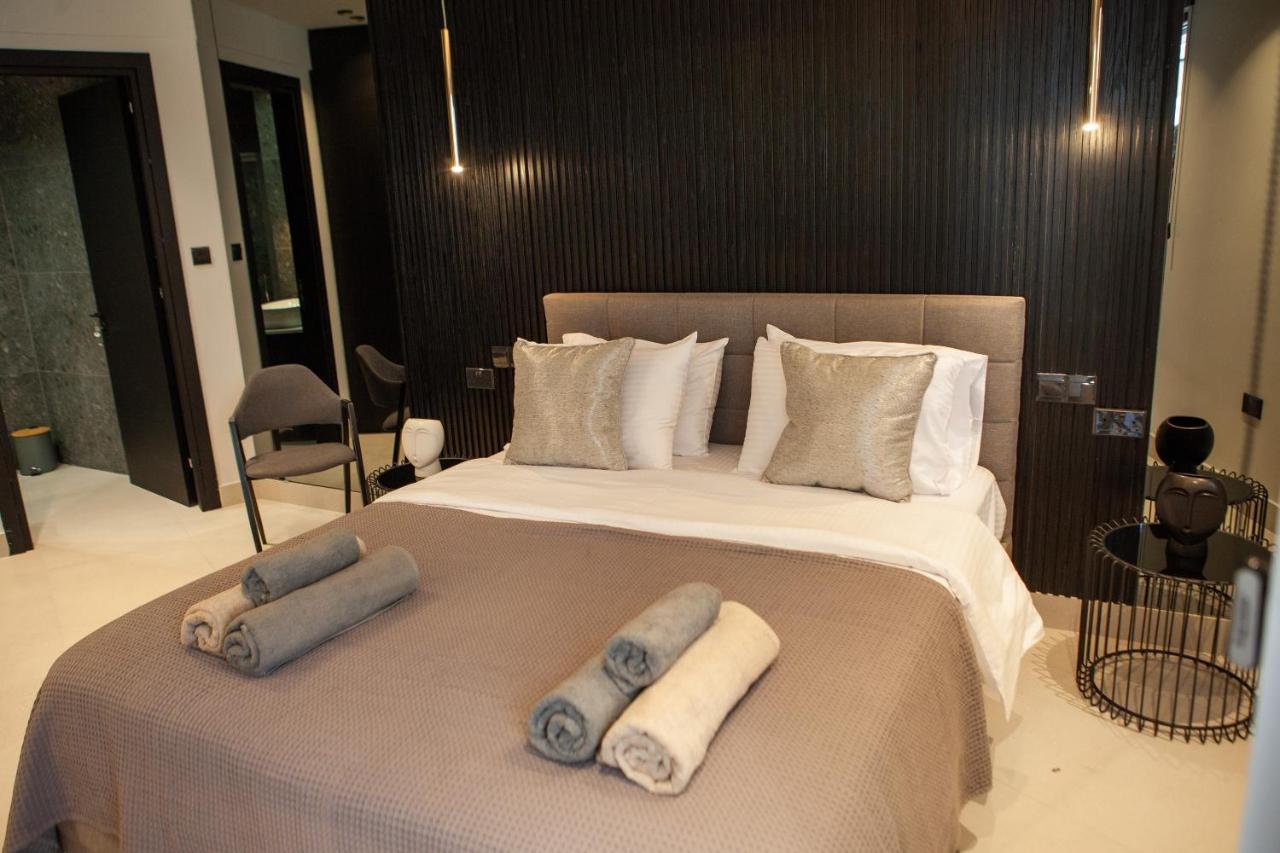Raam Luxury Suites Ларнака Екстериор снимка