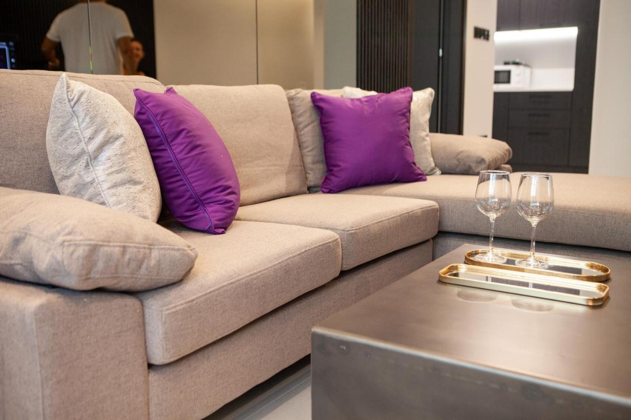 Raam Luxury Suites Ларнака Екстериор снимка