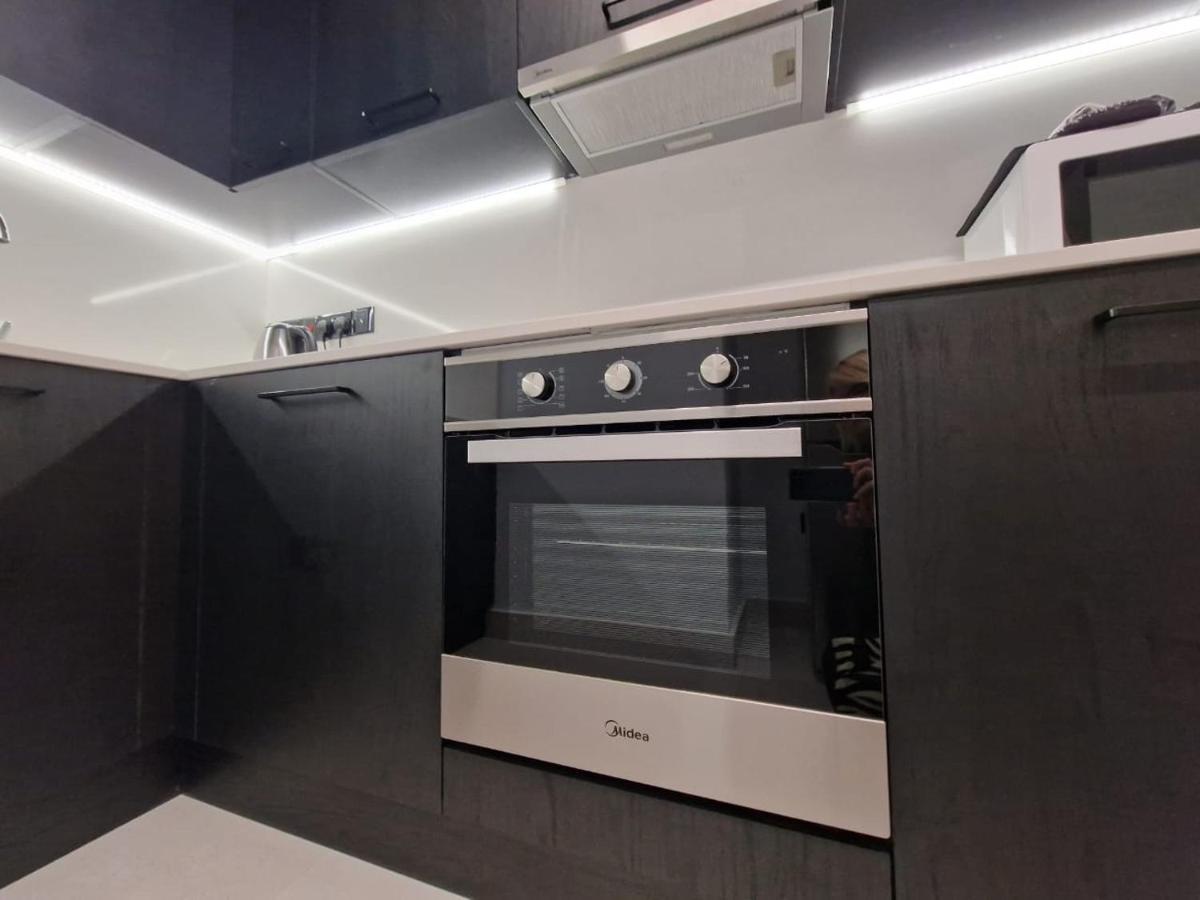 Raam Luxury Suites Ларнака Екстериор снимка