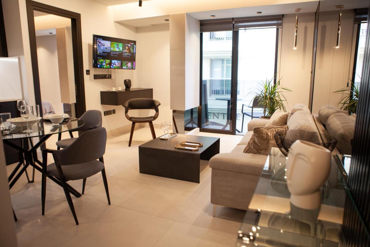 Raam Luxury Suites Ларнака Екстериор снимка