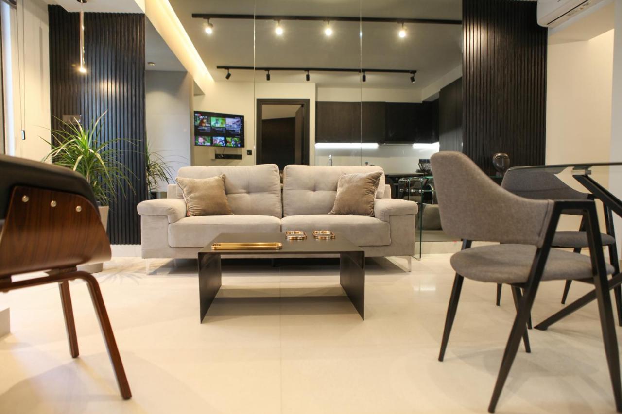 Raam Luxury Suites Ларнака Екстериор снимка