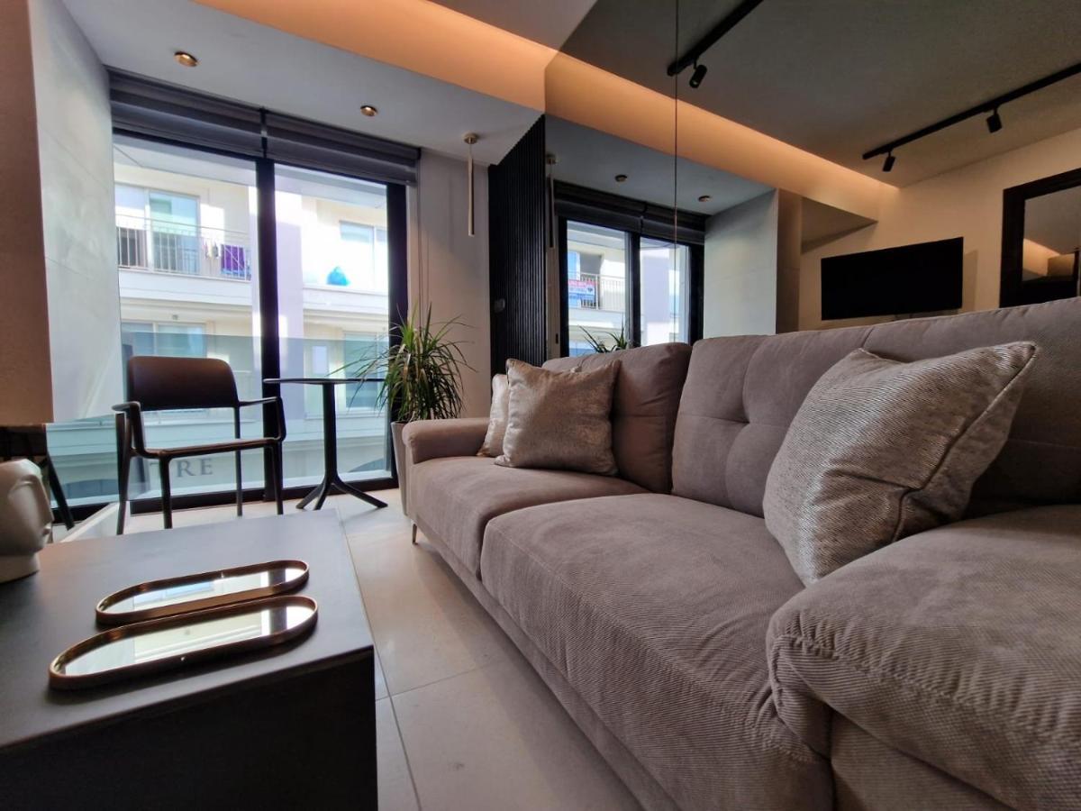 Raam Luxury Suites Ларнака Екстериор снимка