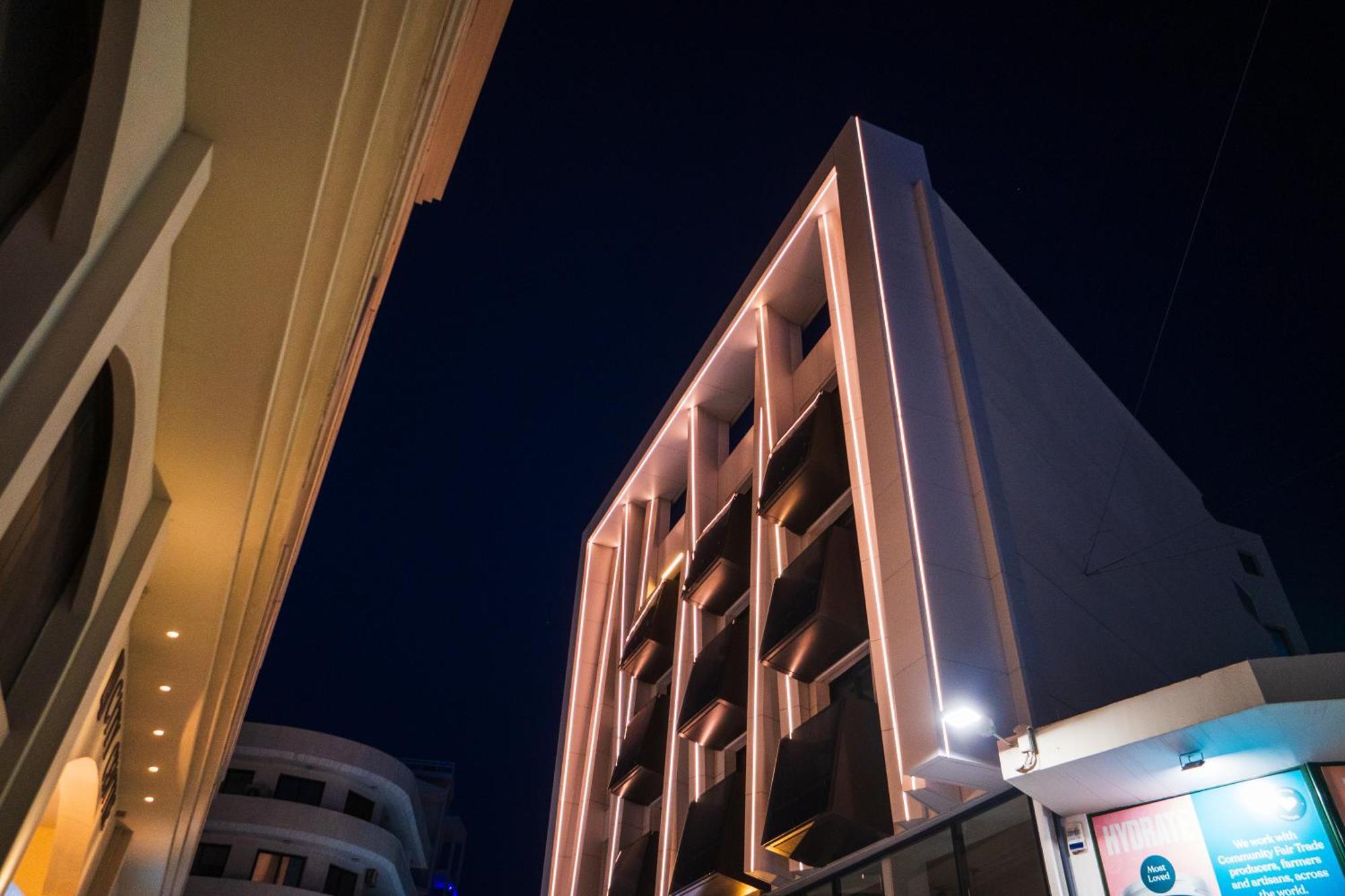 Raam Luxury Suites Ларнака Екстериор снимка