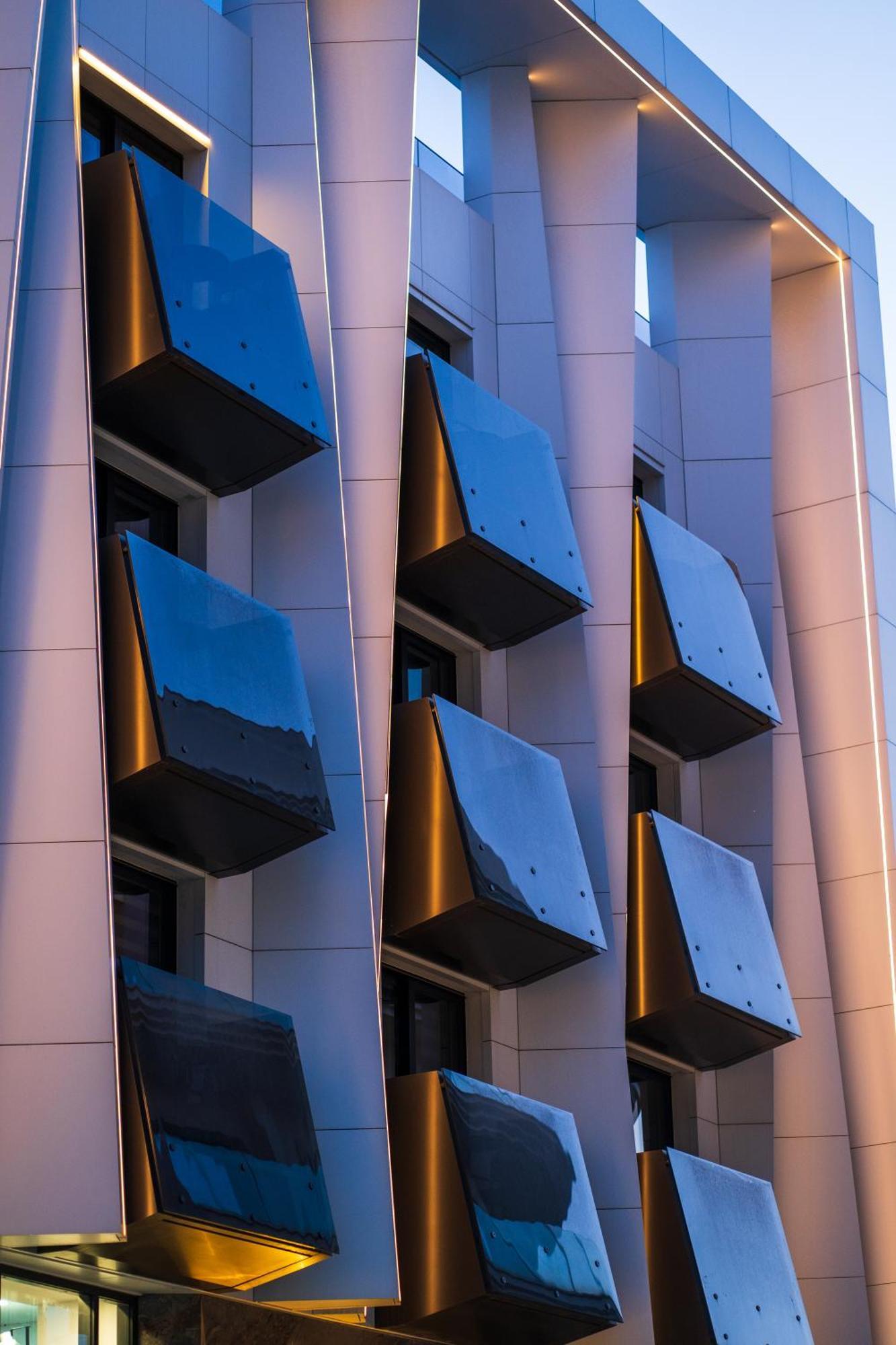 Raam Luxury Suites Ларнака Екстериор снимка